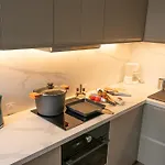 アパート Immeuble H4 - Cozy & Comfortable La Flèche