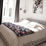 Immeuble H4 - Cozy & Comfortable Apartamento