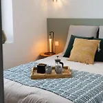 Immeuble H4 - Cozy & Comfortable Apartamento La Flèche